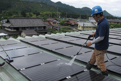 太陽光パネル水洗い清掃
